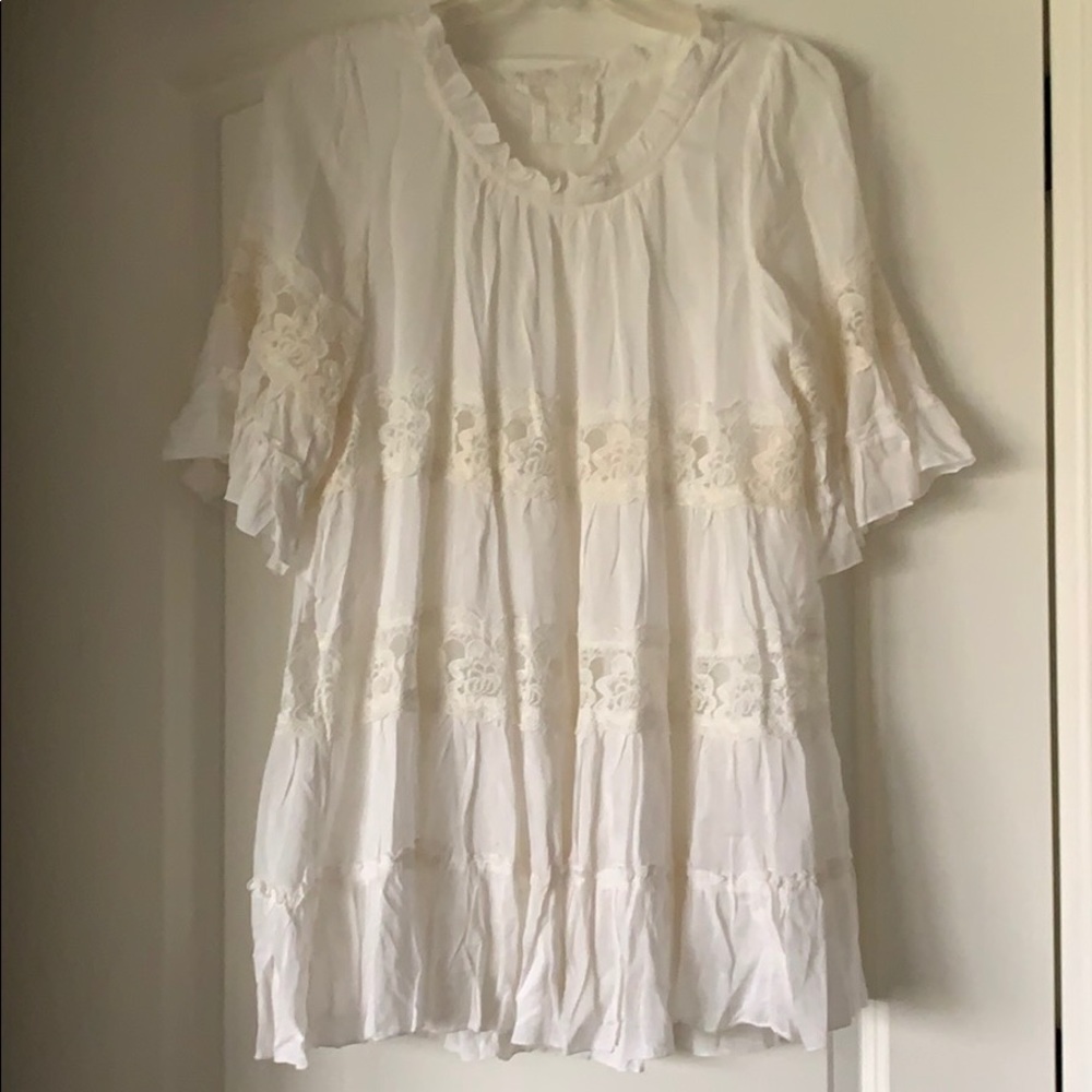 Bell sleeve lace detail top